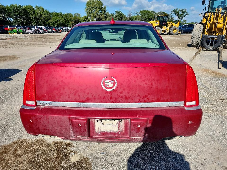 2011 Cadillac Dts მანქანა იყიდება აუქციონზე, vin: 1G6KH5E67BU142548, აუქციონის ნომერი: 68500156