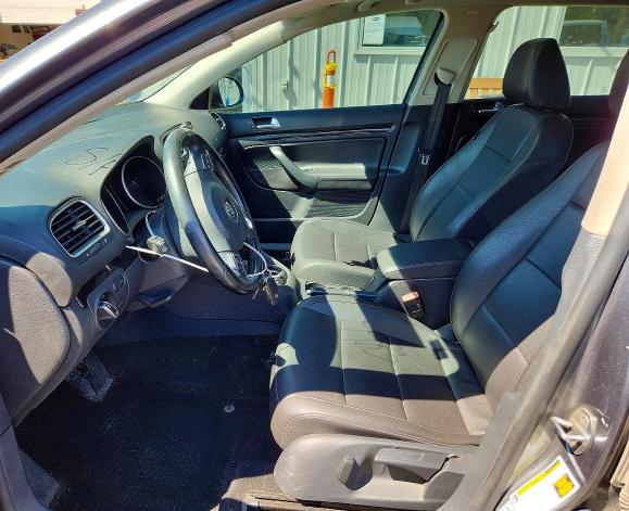 67886926 :رقم المزاد ، 3VWPL7AJ7EM610209 vin ، 2014 Volkswagen Jetta مزاد بيع