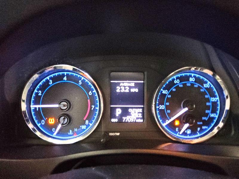 Продажа на аукционе авто 2017 Toyota Corolla, vin: 5YFBURHE3HP721867, номер лота: 66756846