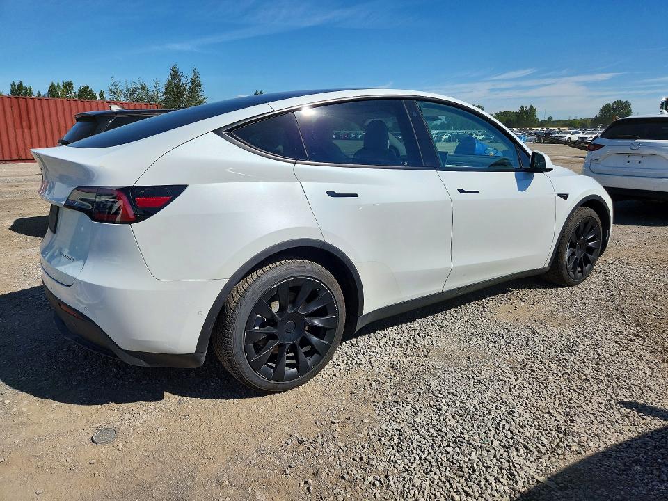67849406 :رقم المزاد ، 7SAYGDEE0NF418323 vin ، 2022 Tesla Model Y مزاد بيع