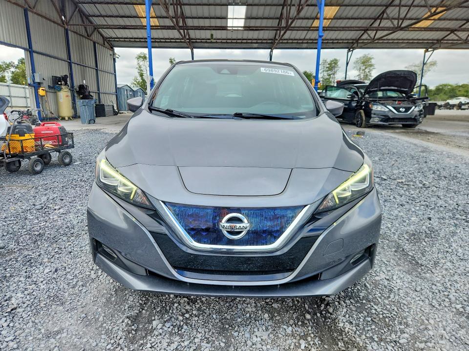 69892186 :رقم المزاد ، 1N4AZ1CP9JC305947 vin ، 2018 Nissan Leaf مزاد بيع