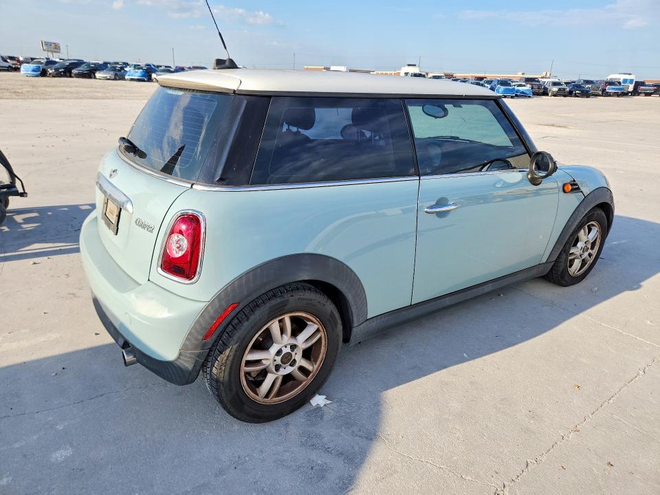 2013 Mini Cooper მანქანა იყიდება აუქციონზე, vin: WMWSU3C50DT687682, აუქციონის ნომერი: 68178096