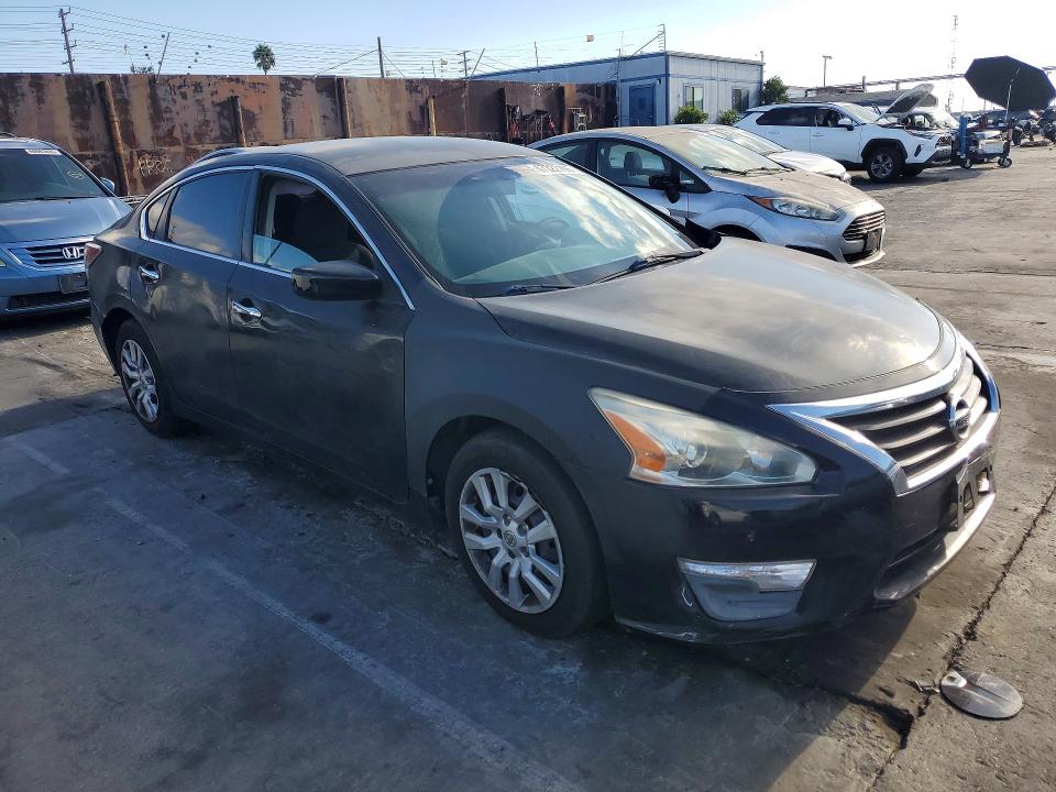 2015 Nissan Altima მანქანა იყიდება აუქციონზე, vin: 1N4AL3AP2FC206409, აუქციონის ნომერი: 67322196