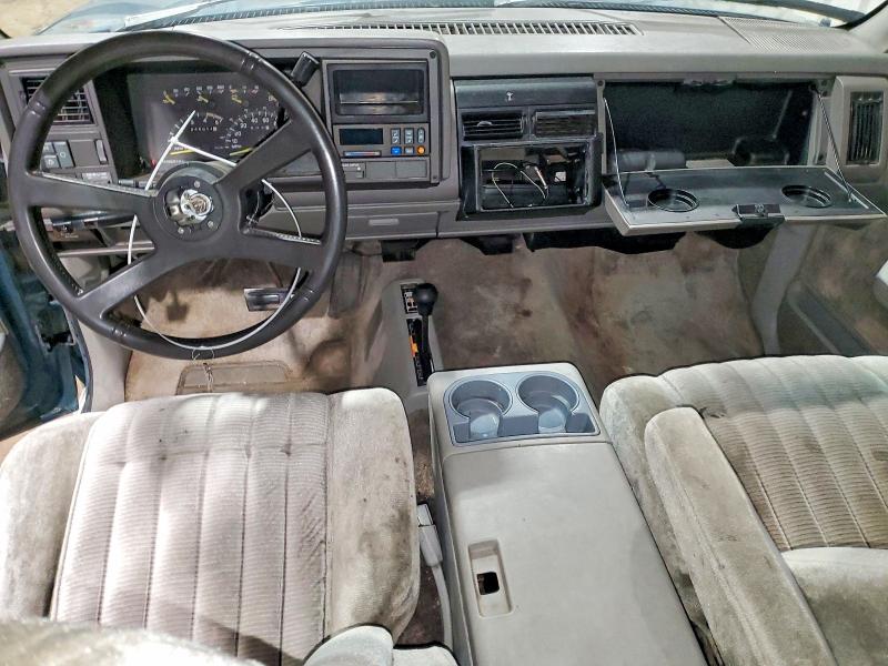 Aukcja sprzedaży 1993 Chevrolet Suburban, vin: 1GNFK16K2PJ382191, numer aukcji: 69449436