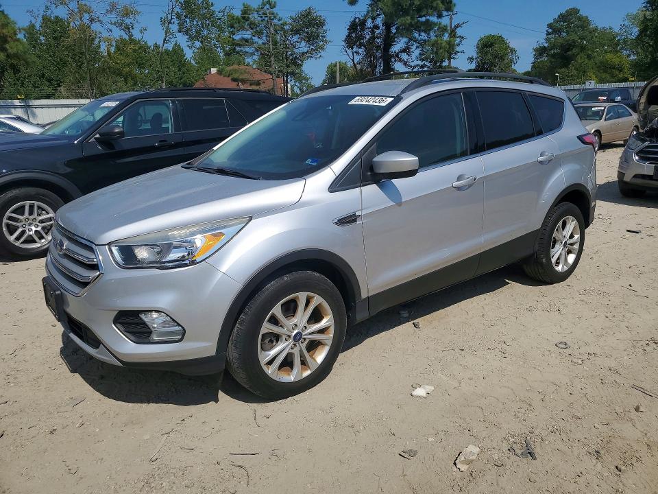 2018 Ford Escape მანქანა იყიდება აუქციონზე, vin: 1FMCU9GD4JUB76151, აუქციონის ნომერი: 69242436