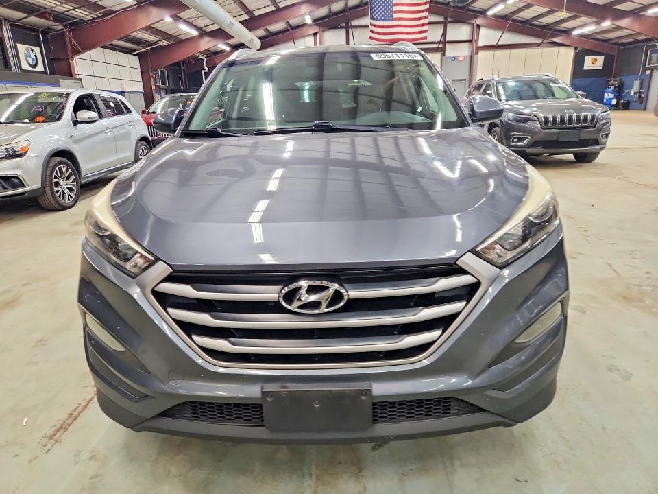 69571116 :رقم المزاد ، KM8J3CA45HU338461 vin ، 2017 Hyundai Tucson مزاد بيع