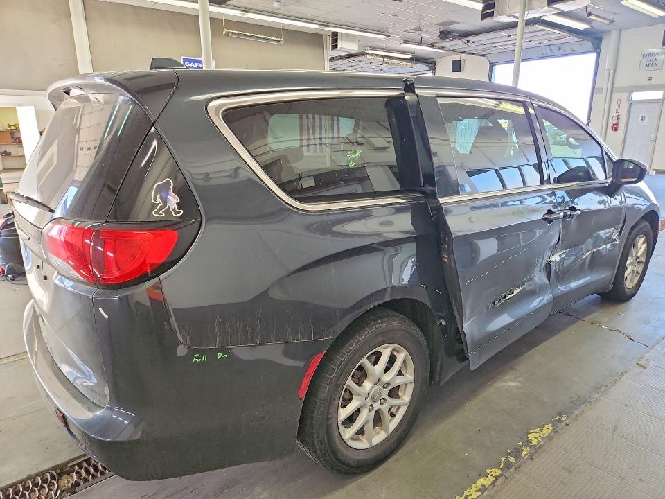 Продажа на аукционе авто 2019 Chrysler Pacifica, vin: 2C4RC1CG1KR698320, номер лота: 68076096