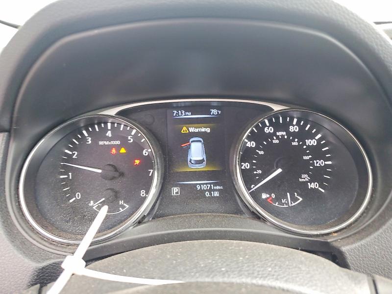 2015 Nissan Rogue მანქანა იყიდება აუქციონზე, vin: 5N1AT2MV8FC825672, აუქციონის ნომერი: 66140376