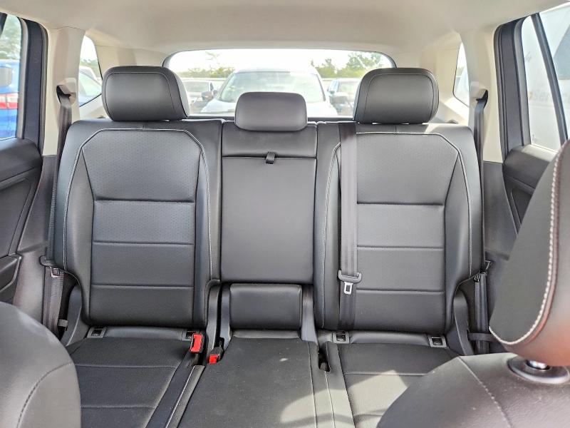 68092936 :رقم المزاد ، 3VV2B7AXXMM142965 vin ، 2021 Volkswagen Tiguan مزاد بيع