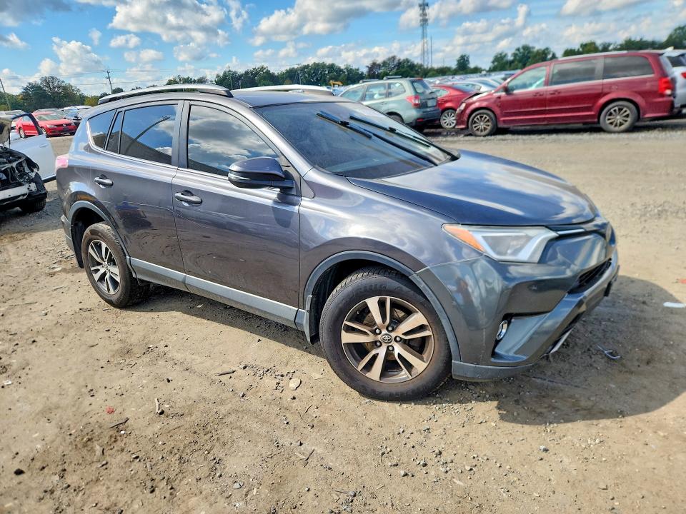 Aukcja sprzedaży 2017 Toyota Rav4, vin: JTMRFREV3HJ708554, numer aukcji: 70321986