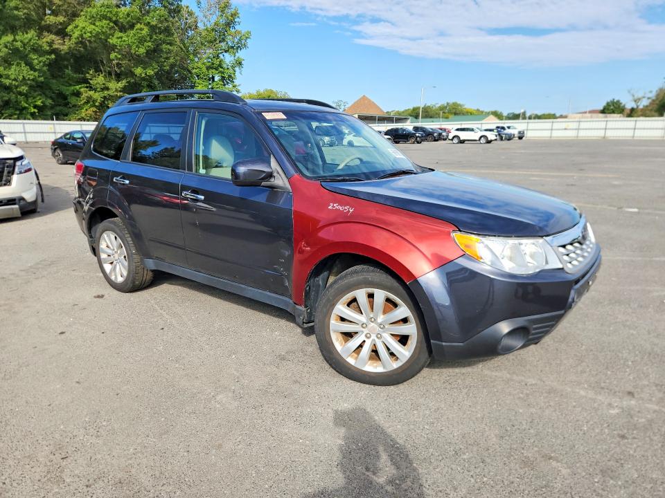 69166776 :رقم المزاد ، JF2SHADC8CH455861 vin ، 2012 Subaru Forester مزاد بيع