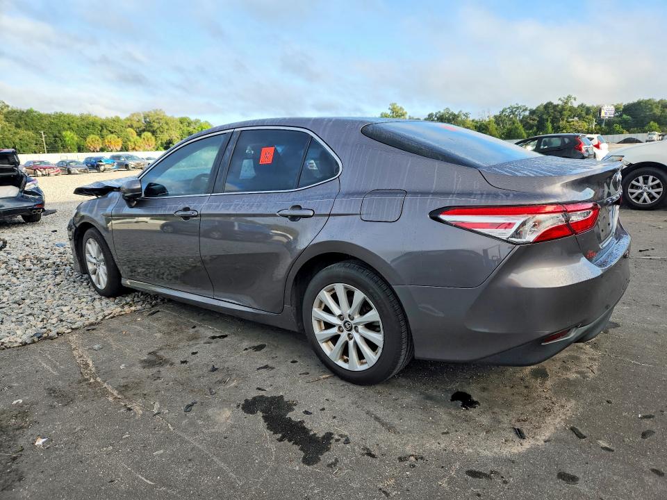 2018 Toyota Camry მანქანა იყიდება აუქციონზე, vin: 4T1B11HK5JU153836, აუქციონის ნომერი: 70277316
