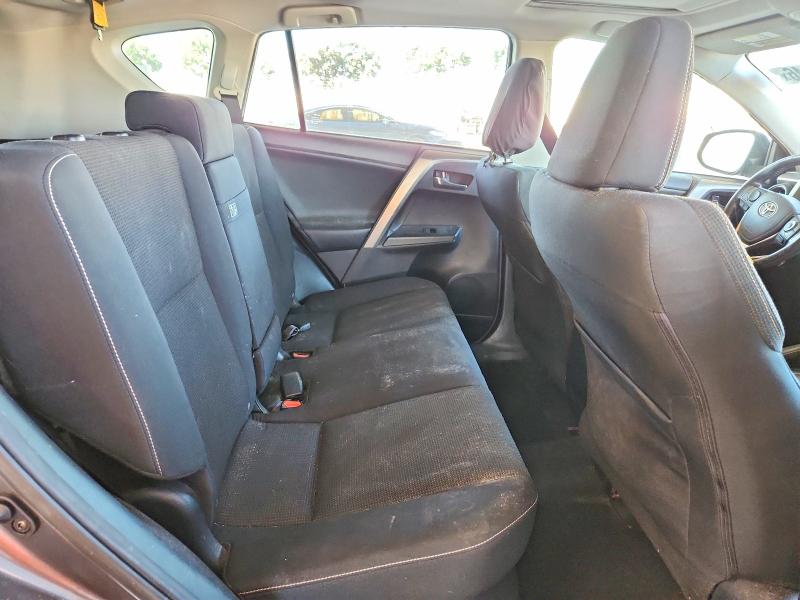 70693146 :رقم المزاد ، JTMRJREV5HD070272 vin ، 2017 Toyota Rav4 Hybrid مزاد بيع