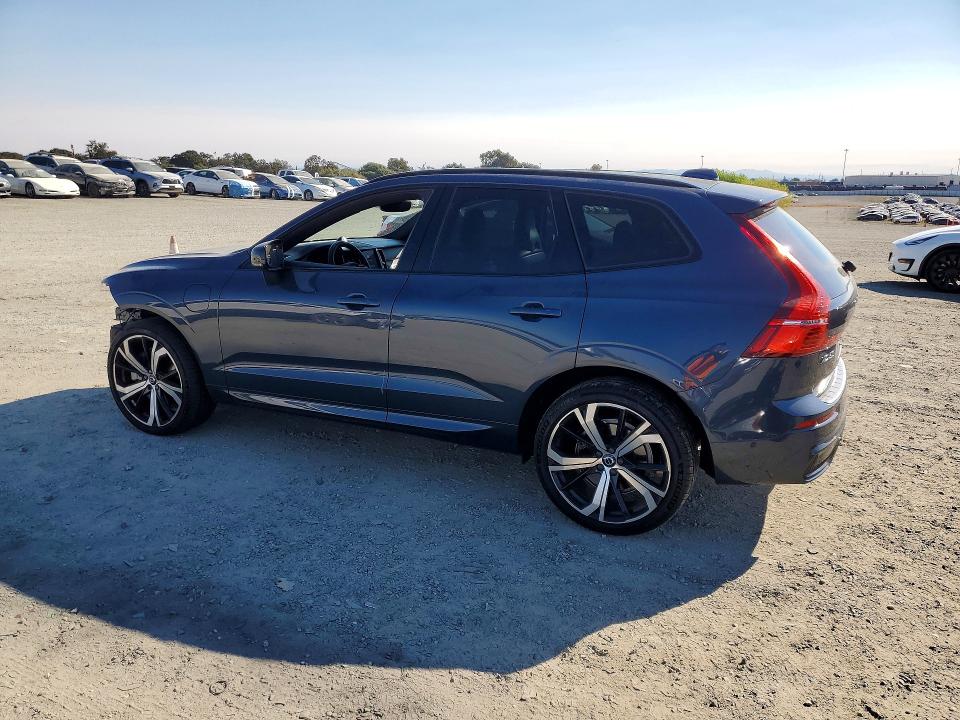 2022 Volvo Xc60 მანქანა იყიდება აუქციონზე, vin: YV4BR0DM3N1992242, აუქციონის ნომერი: 68105086