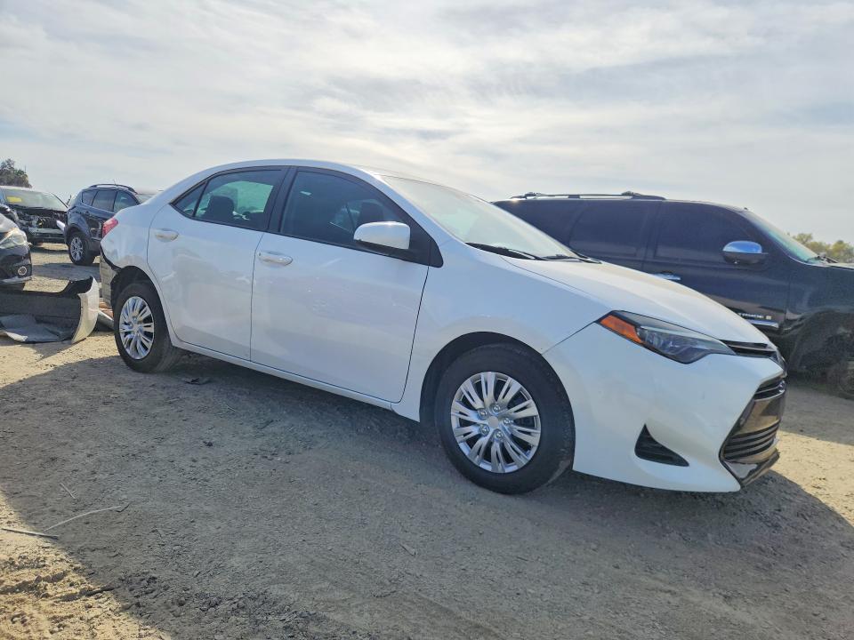 Продаж на аукціоні авто 2018 Toyota Corolla, vin: 5YFBURHEXJP770733, номер лоту: 70306626