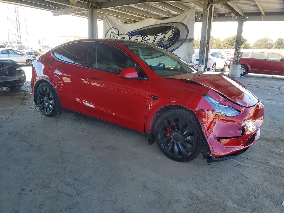 68307186 :رقم المزاد ، 7SAYGDEF3PF861643 vin ، 2023 Tesla Model Y مزاد بيع