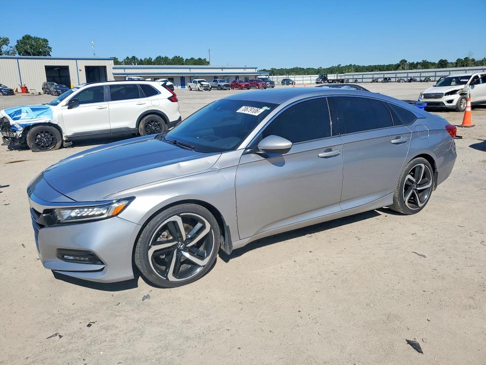 70679106 :رقم المزاد ، 1HGCV1F36JA150732 vin ، 2018 Honda Accord مزاد بيع