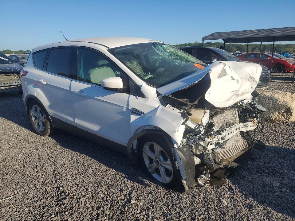 2015 Ford Escape მანქანა იყიდება აუქციონზე, vin: 1FMCU9GX7FUA93637, აუქციონის ნომერი: 67479046