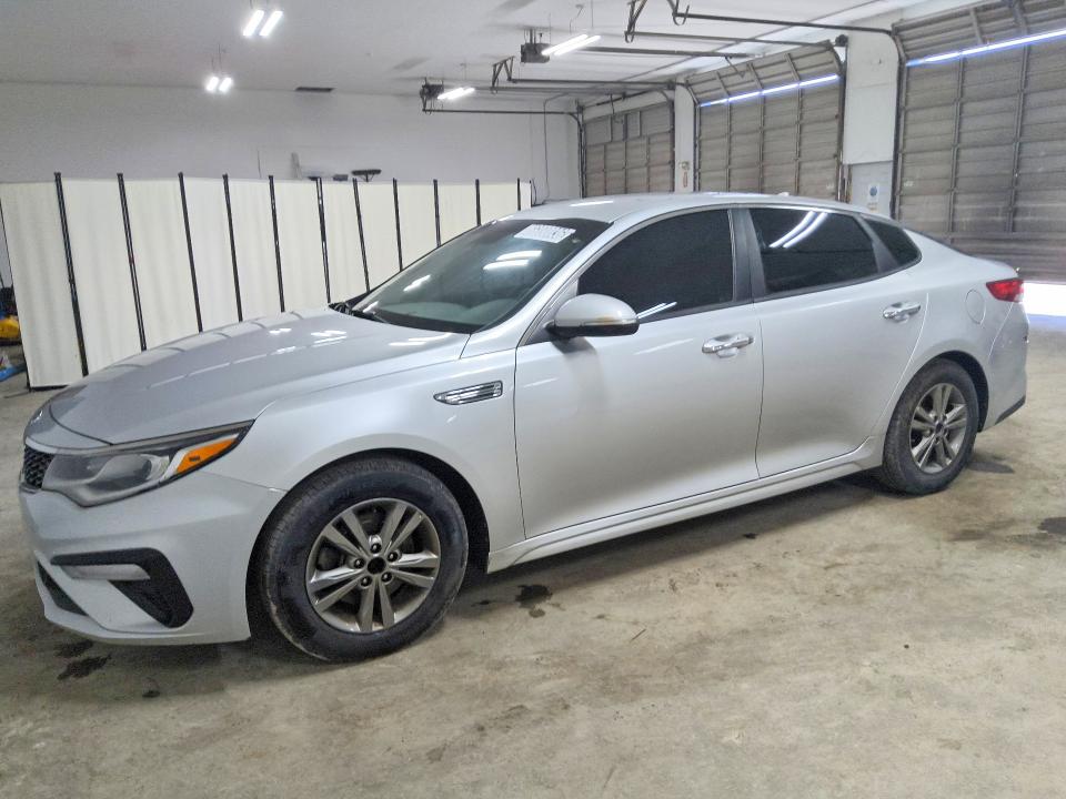 2020 Kia Optima მანქანა იყიდება აუქციონზე, vin: 5XXGT4L31LG430853, აუქციონის ნომერი: 66890036