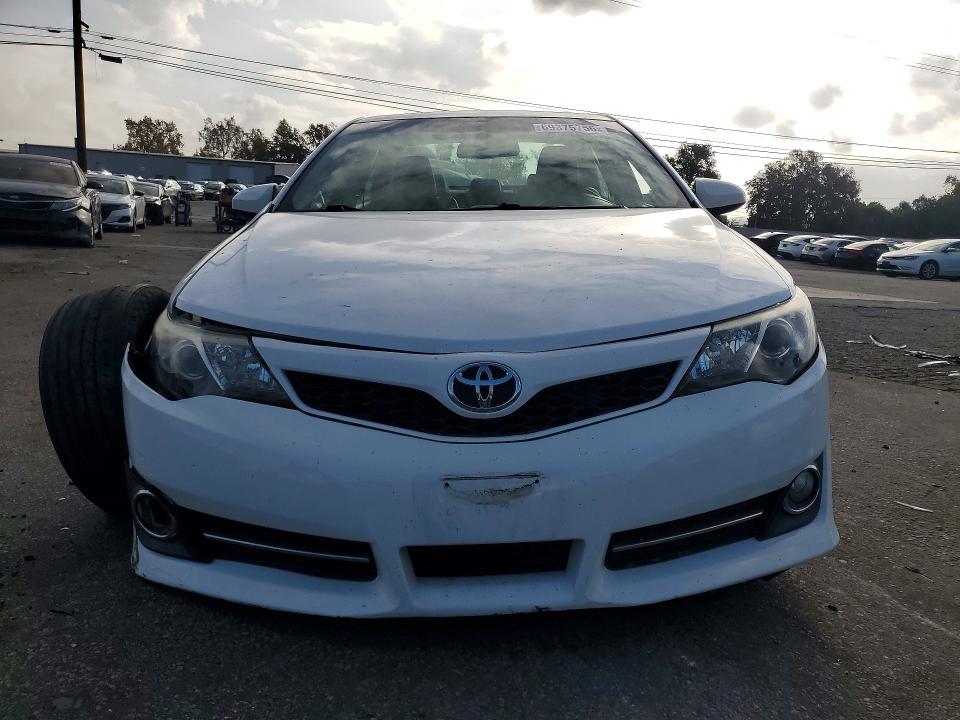 69375756 :رقم المزاد ، 4T1BF1FK7CU188160 vin ، 2012 Toyota Camry مزاد بيع