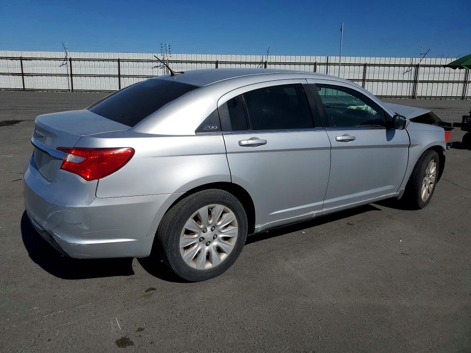 68819756 :رقم المزاد ، 1C3CCBAB4CN289573 vin ، 2012 Chrysler 200 مزاد بيع