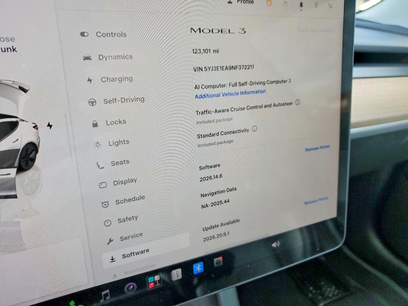 69967276 :رقم المزاد ، 5YJ3E1EA9NF372211 vin ، 2022 Tesla Model 3 مزاد بيع