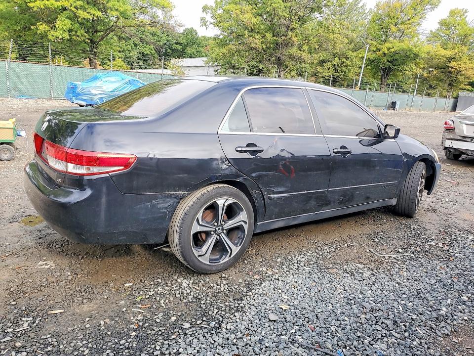 70450766 :رقم المزاد ، 1HGCM56334A015402 vin ، 2004 Honda Accord مزاد بيع