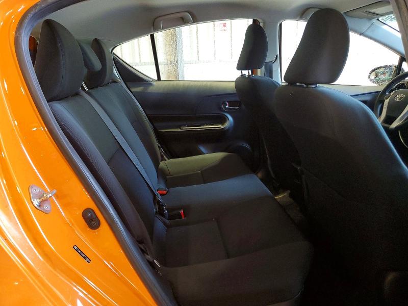 67808446 :رقم المزاد ، JTDKDTB34F1105519 vin ، 2015 Toyota Prius C مزاد بيع