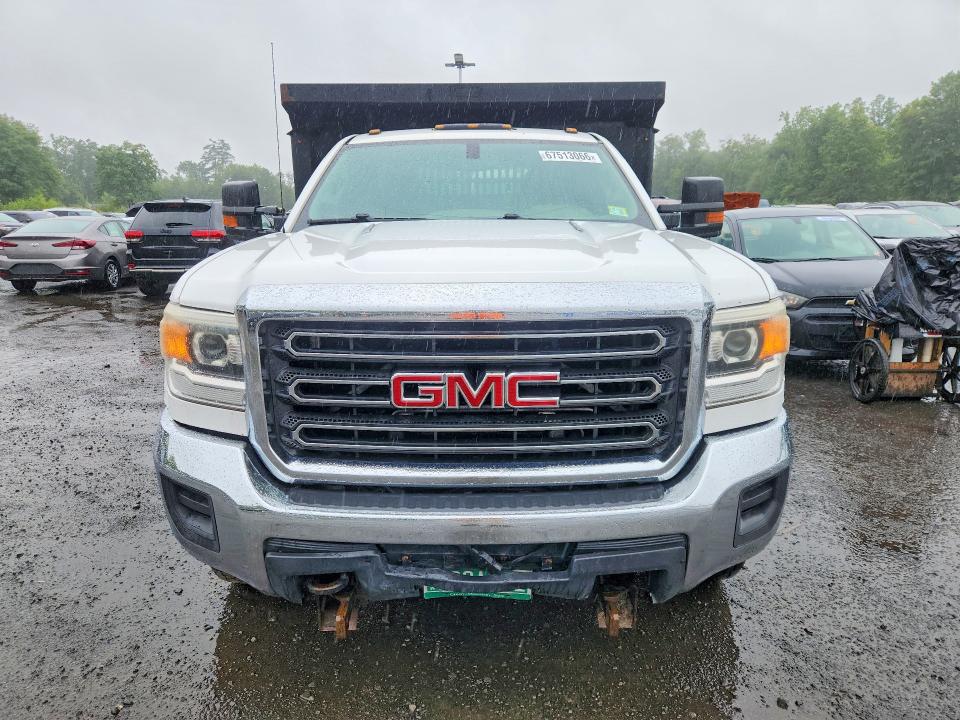 67513066 :رقم المزاد ، 1GD321C81FF645157 vin ، 2015 Gmc Sierra مزاد بيع