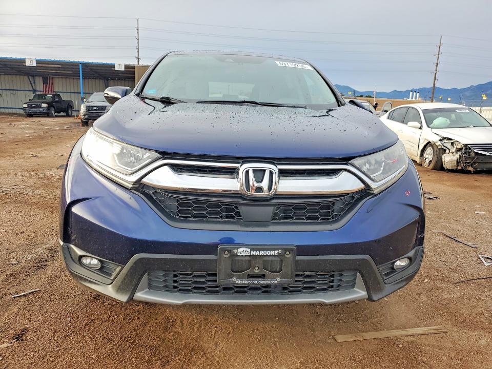 69719266 :رقم المزاد ، 7FARW2H88JE099735 vin ، 2018 Honda Cr-v مزاد بيع