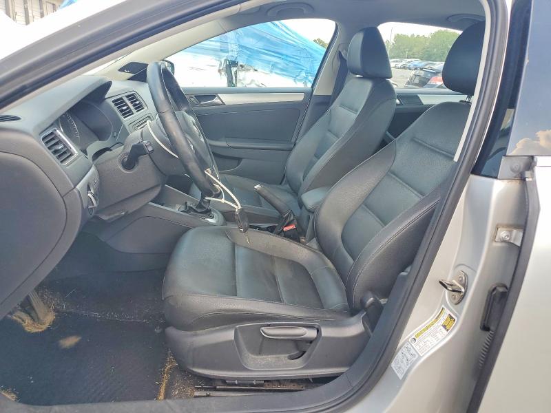 67010146 :رقم المزاد ، 3VWLL7AJ9CM368387 vin ، 2012 Volkswagen Jetta مزاد بيع