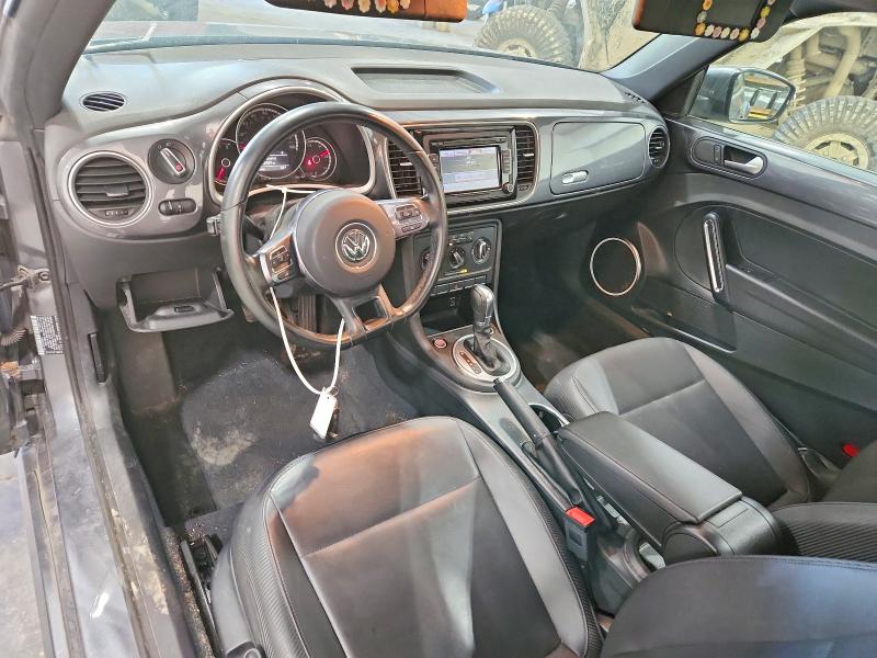70525786 :رقم المزاد ، 3VWJ17AT6FM619725 vin ، 2015 Volkswagen Beetle مزاد بيع