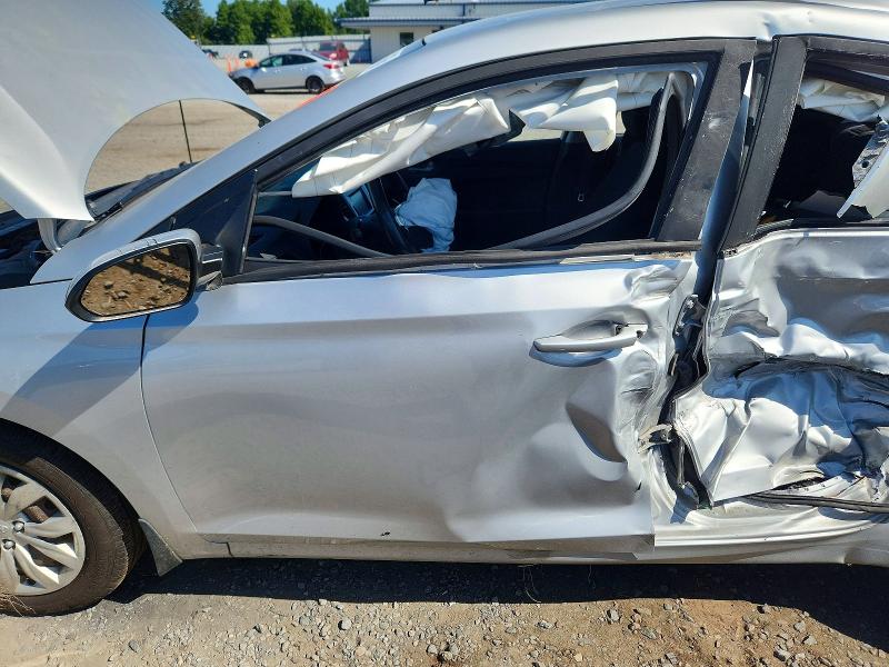 69284166 :رقم المزاد ، 3KPC24A34JE020235 vin ، 2018 Hyundai Accent مزاد بيع