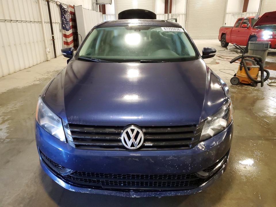 67205036 :رقم المزاد ، 1VWBP7A38DC046098 vin ، 2013 Volkswagen Passat مزاد بيع