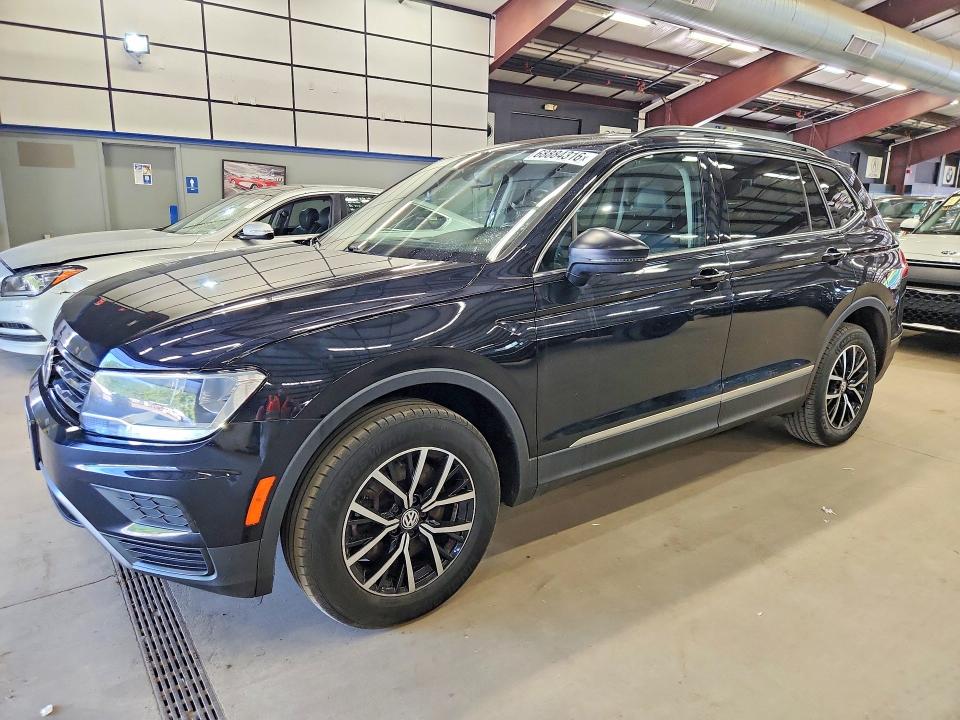 Продажа на аукционе авто 2021 Volkswagen Tiguan, vin: 3VV2B7AX1MM095857        , номер лота: 68884316
