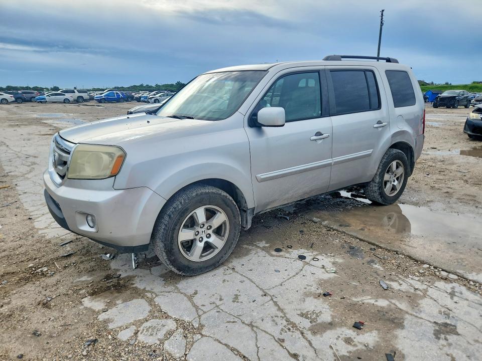 70062216 :رقم المزاد ، 5FNYF3H5XBB023714 vin ، 2011 Honda Pilot مزاد بيع