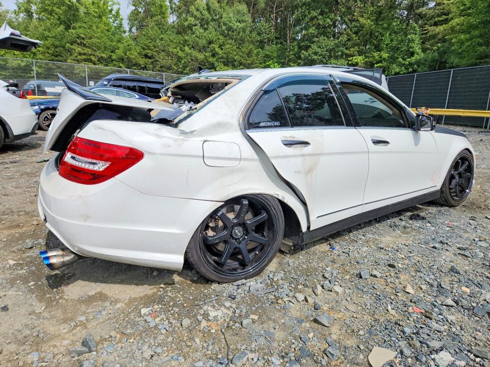 2014 Mercedes-benz C მანქანა იყიდება აუქციონზე, vin: WDDGF8AB4EA947609, აუქციონის ნომერი: 68396036