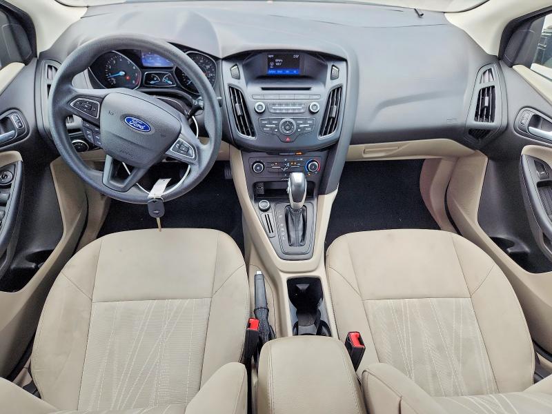68674606 :رقم المزاد ، 1FADP3F26FL349989 vin ، 2015 Ford Focus مزاد بيع