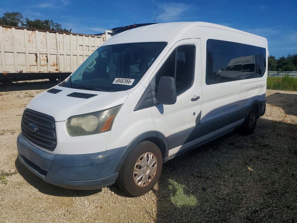 68482966 :رقم المزاد ، 1FBZX2CM4FKB16526 vin ، 2015 Ford Transit مزاد بيع