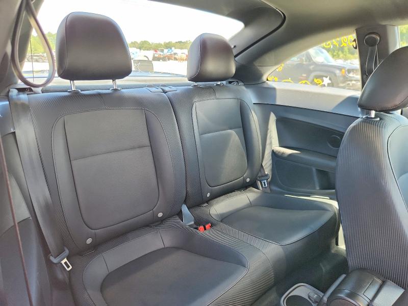 2018 Volkswagen Beetle მანქანა იყიდება აუქციონზე, vin: 3VWJD7AT0JM708349, აუქციონის ნომერი: 67482096