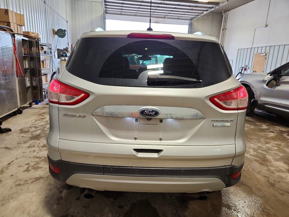 71025016 :رقم المزاد ، 1FMCU0JX6EUC19571 vin ، 2014 Ford Escape مزاد بيع