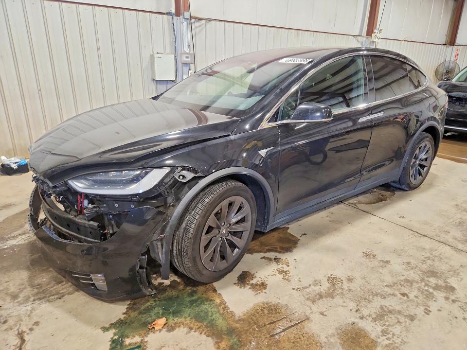 Продажа на аукционе авто 2017 Tesla Model X, vin: 5YJXCAE27HF075393, номер лота: 69407686