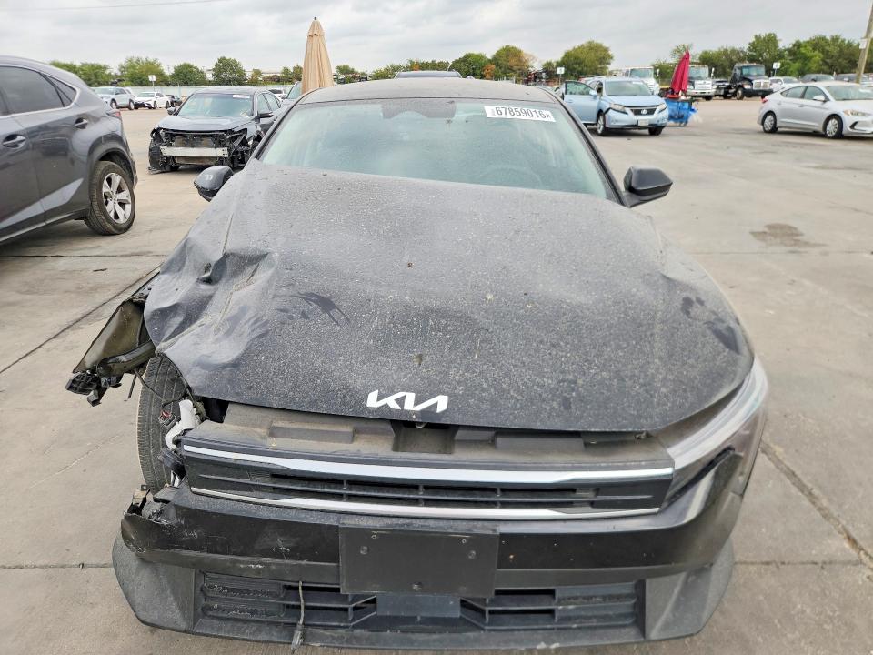 2025 Kia K4 მანქანა იყიდება აუქციონზე, vin: 3KPFT4DE5SE035710, აუქციონის ნომერი: 67859016