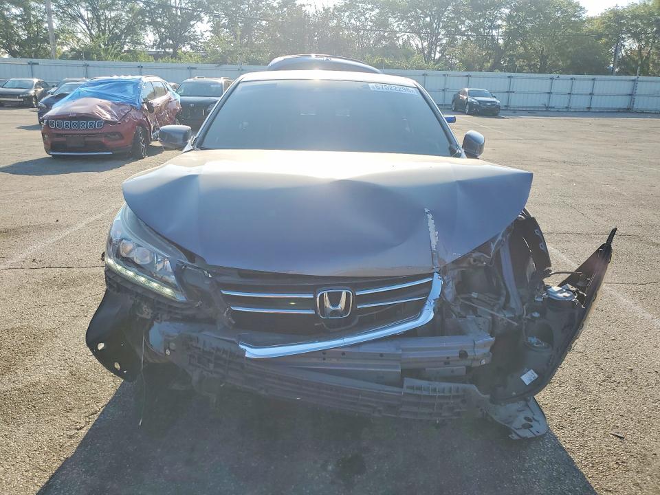2015 Honda Accord მანქანა იყიდება აუქციონზე, vin: 1HGCR3F92FA034262, აუქციონის ნომერი: 67522296