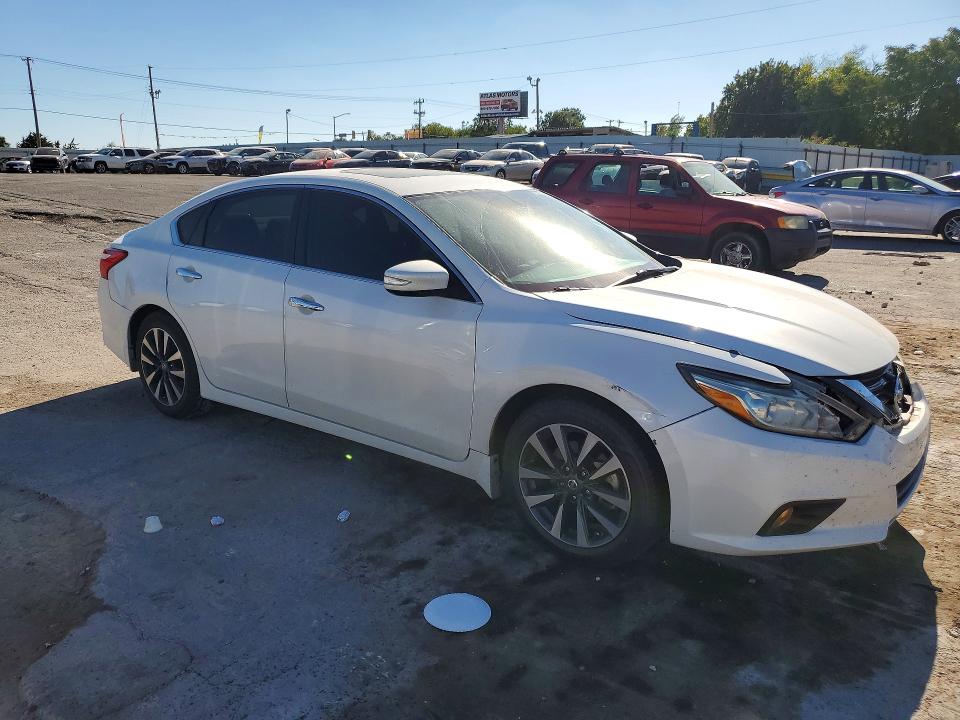 Продажа на аукционе авто 2016 Nissan Altima, vin: 1N4AL3APXGC172687, номер лота: 67394996