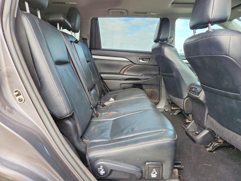 Aukcja sprzedaży 2018 Toyota Highlander, vin: 5TDJZRFH3JS529596, numer aukcji: 69992356