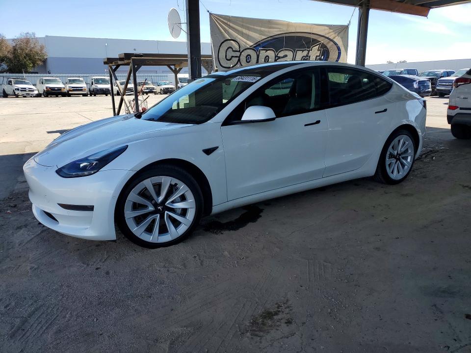 68431116 :رقم المزاد ، 5YJ3E1EA6MF996059 vin ، 2021 Tesla Model 3 مزاد بيع