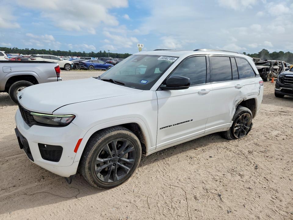 68982186 :رقم المزاد ، 1C4RJHDT2N8582800 vin ، 2022 Jeep Grand Cherokee مزاد بيع