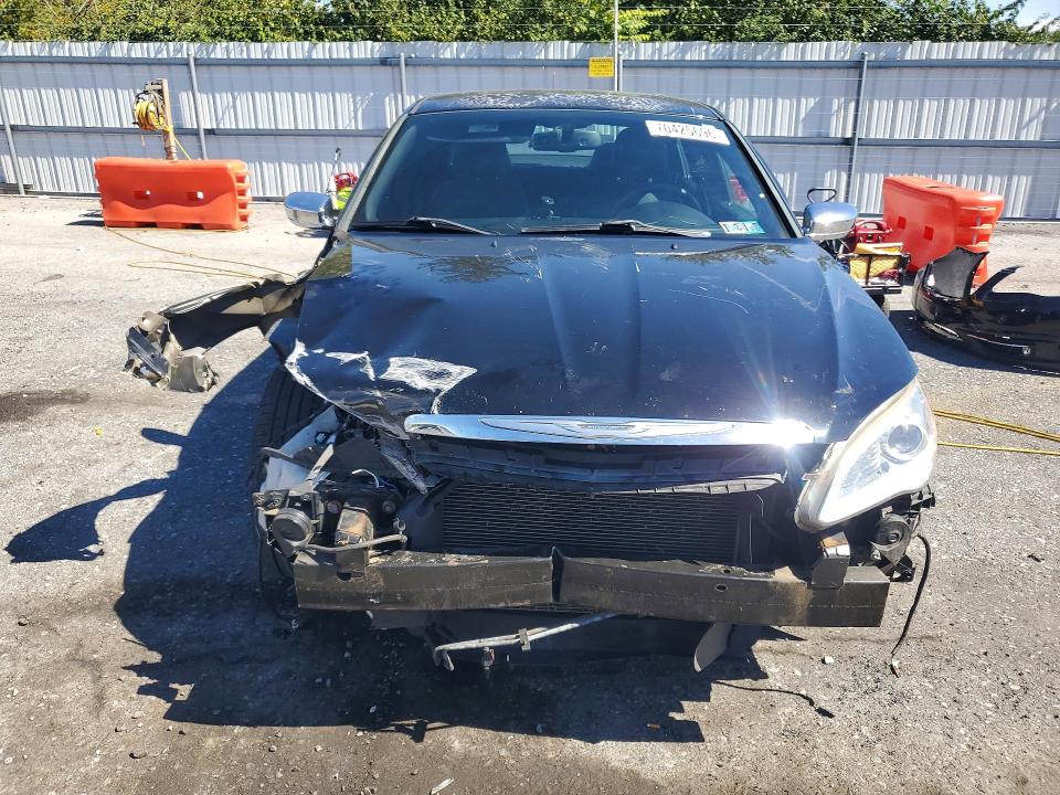 70425696 :رقم المزاد ، 1C3CCBCG2CN308825 vin ، 2012 Chrysler 200 مزاد بيع