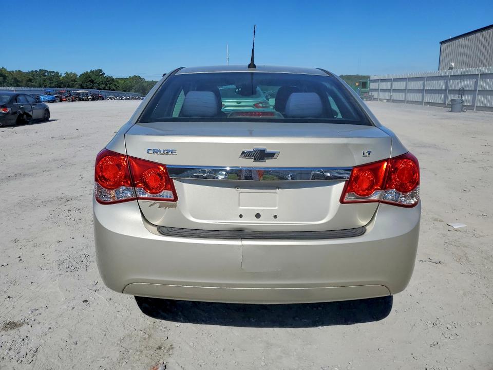 70697576 :رقم المزاد ، 1G1PC5SB0E7351015 vin ، 2014 Chevrolet Cruze مزاد بيع